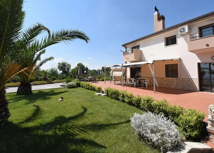 Eden Sassi מלון מטרה